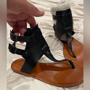 American Eagle Women’s Black Gladiator Sandal Size 9